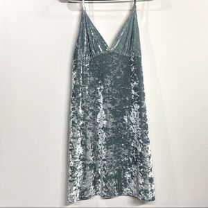 Forever 21, crushed velvet, V-neck slip dress